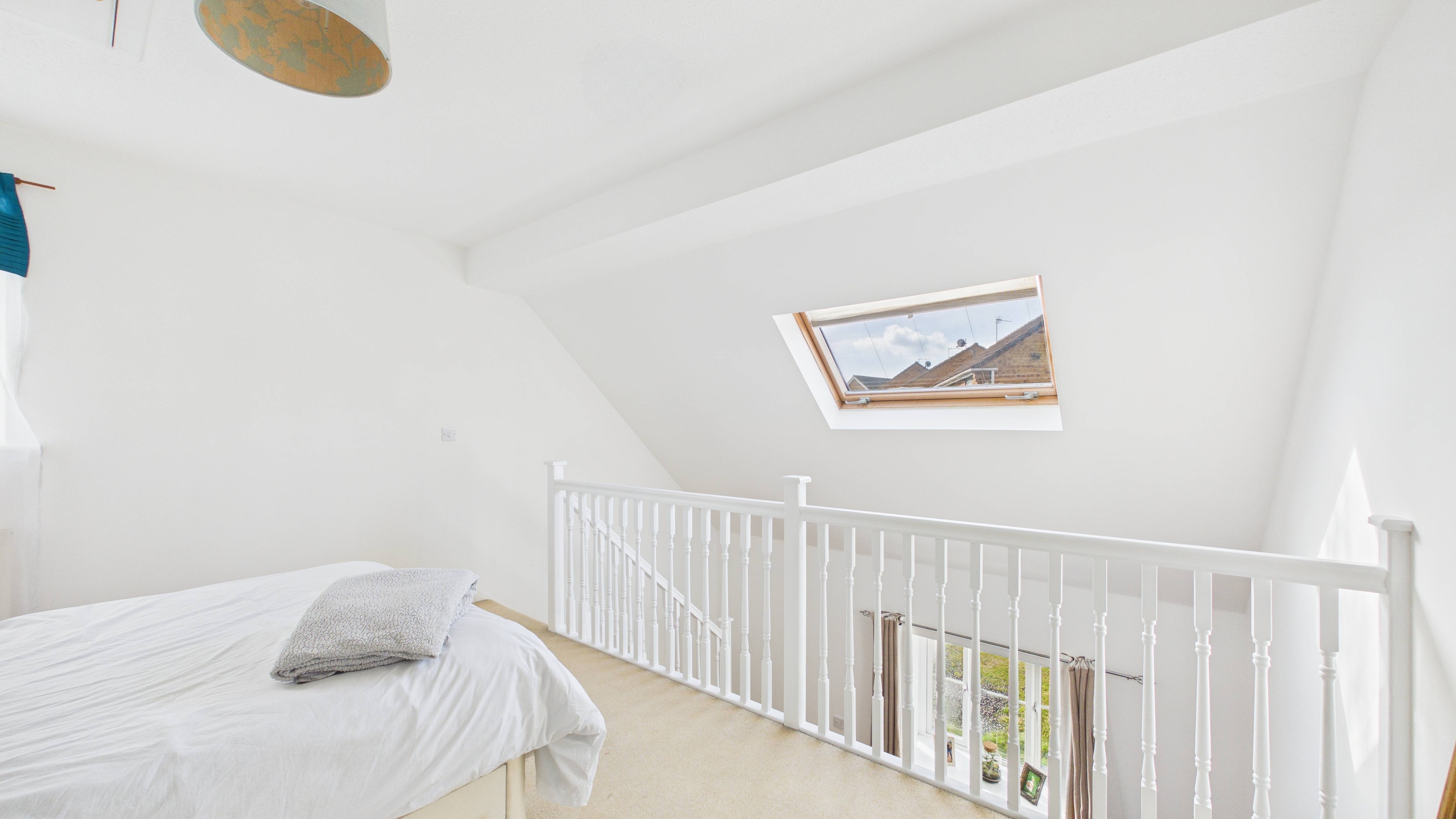 Image 9 - Bedroom (3)