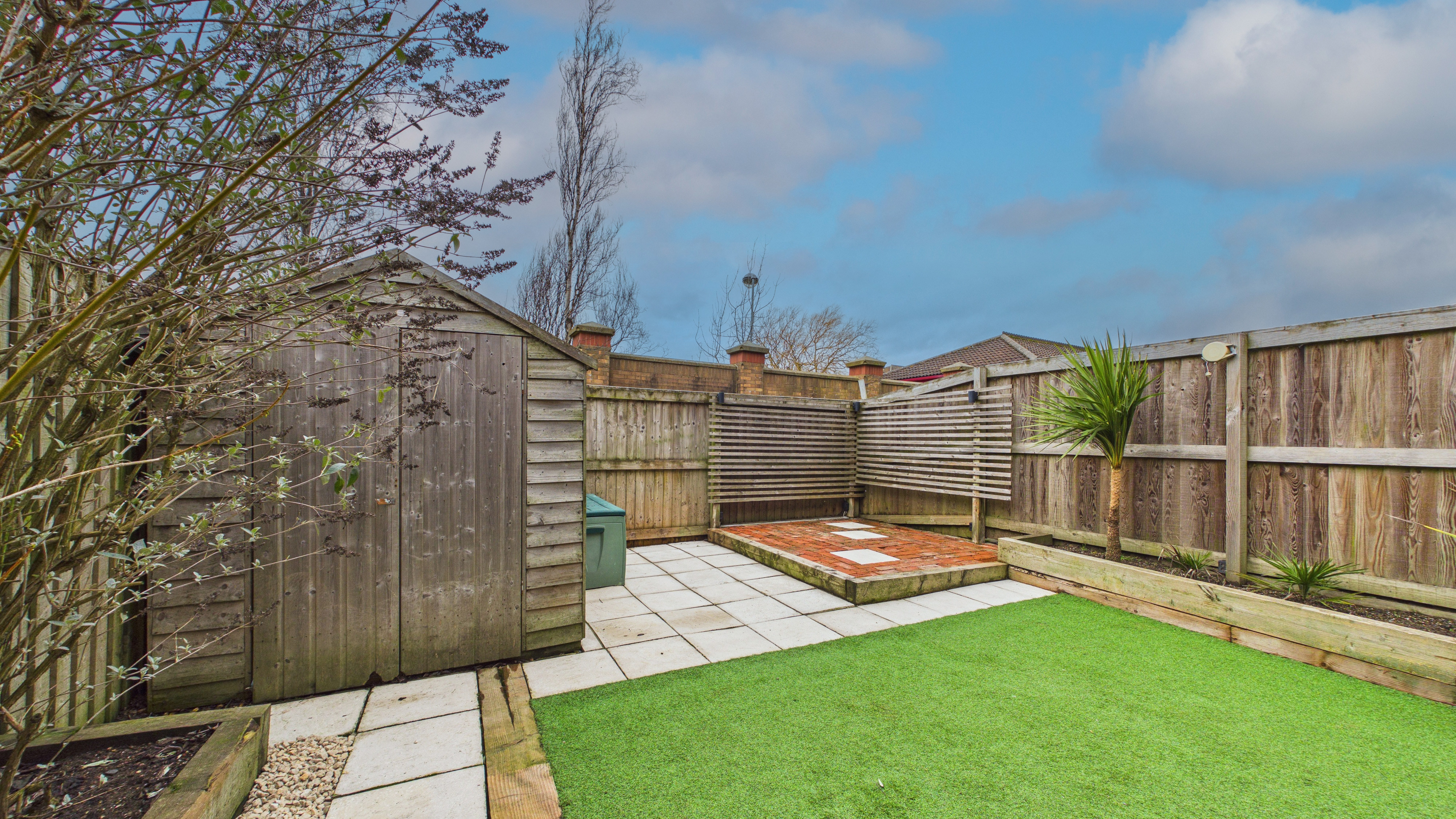 Image 10 - Exterior Rear (2)