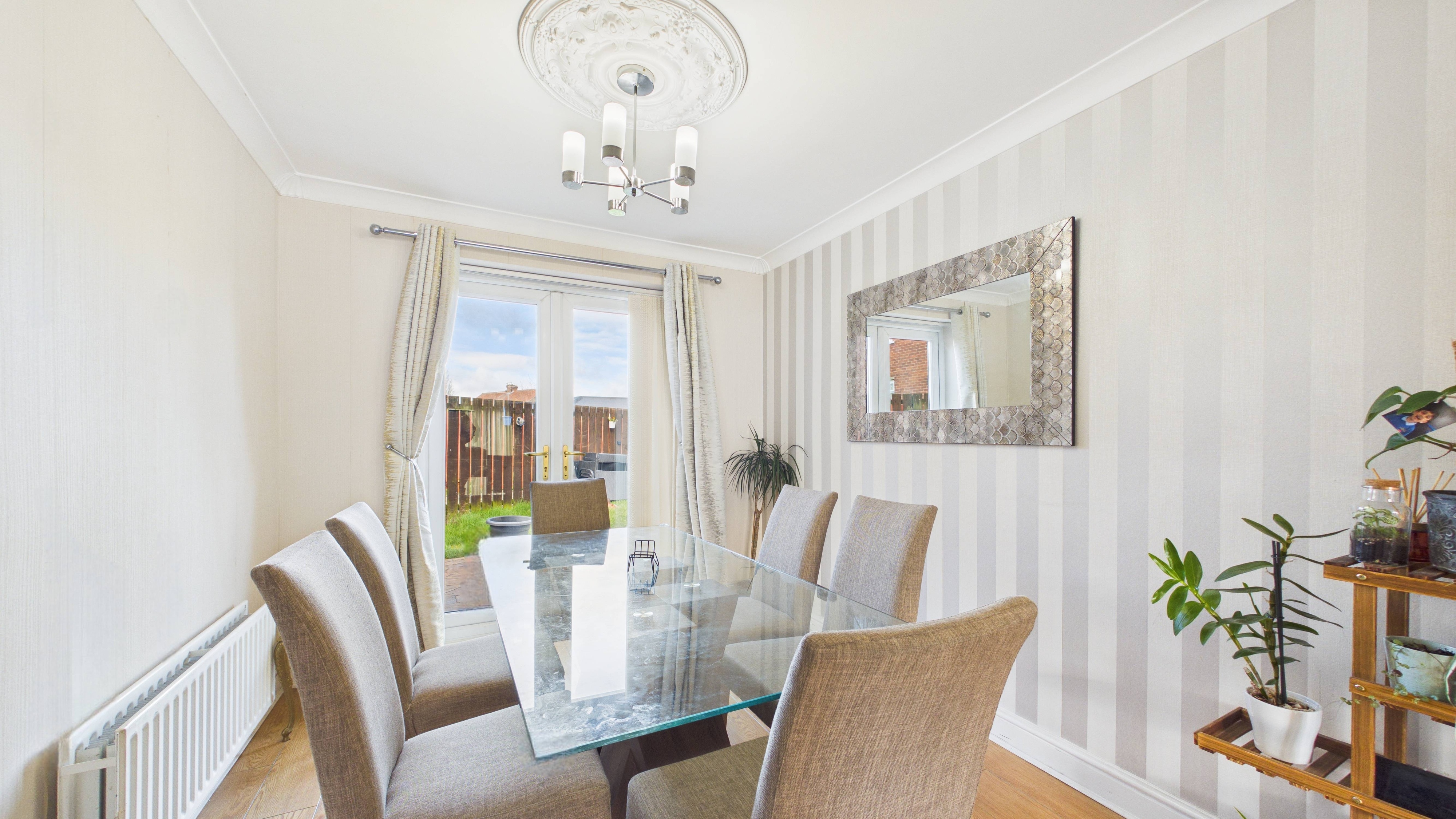 Image 11 - Dining Room