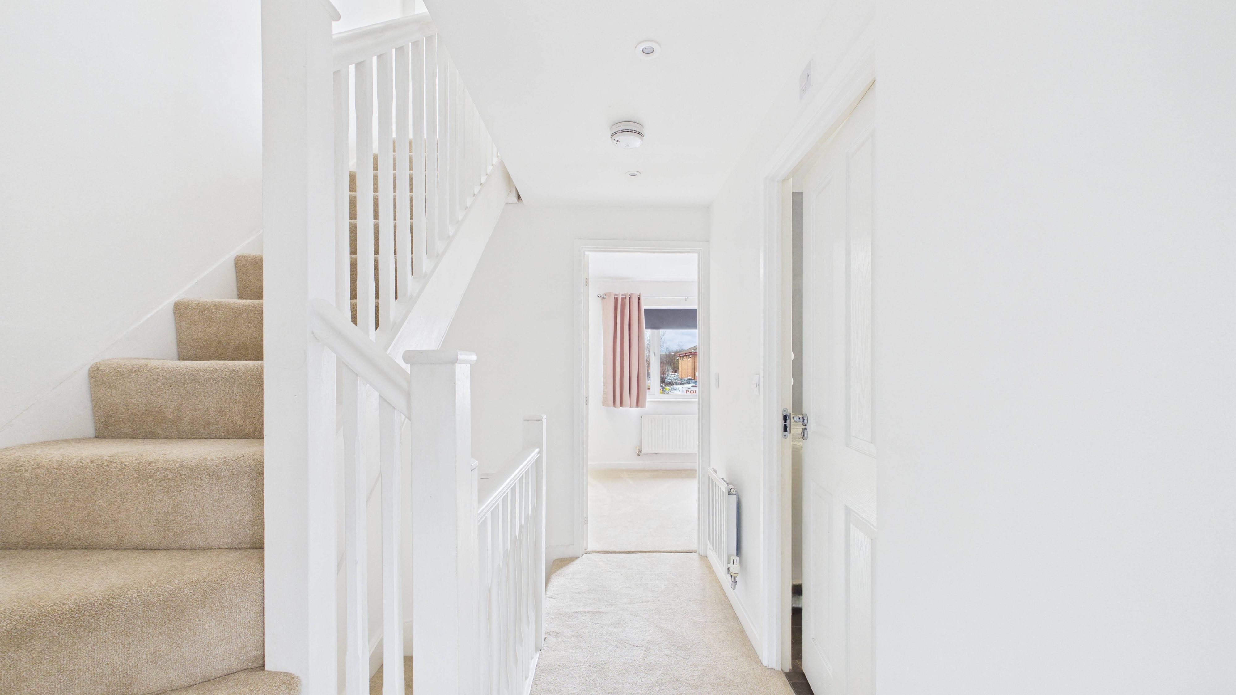 Image 13 - Landing (1)