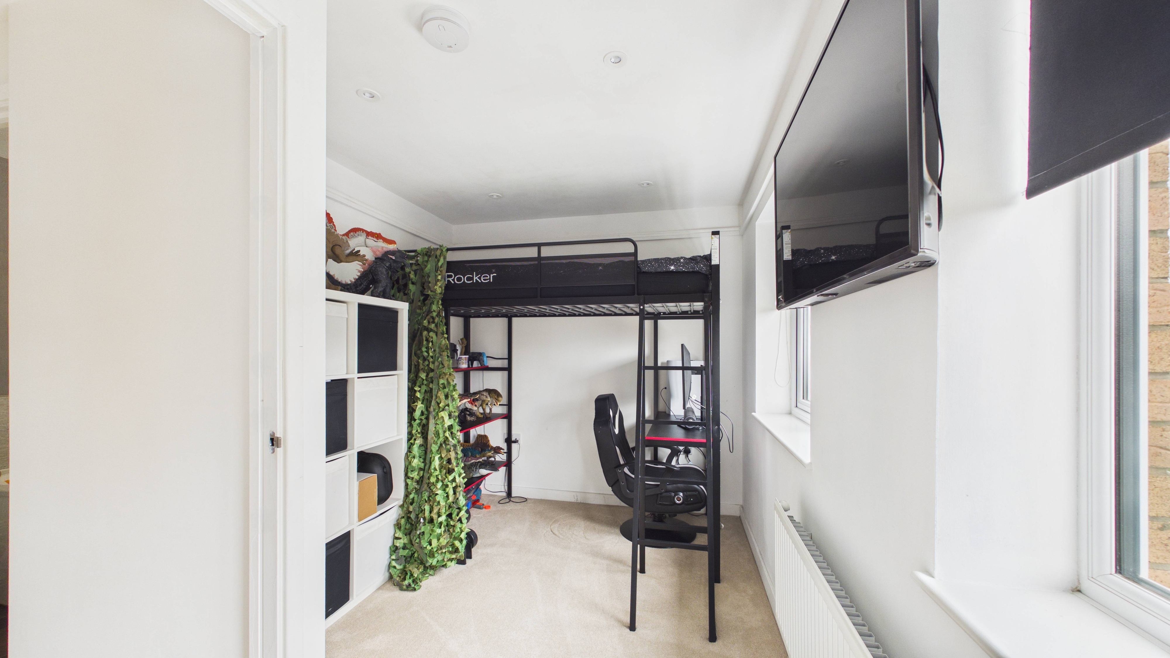 Image 17 - Bedroom 2 (1)