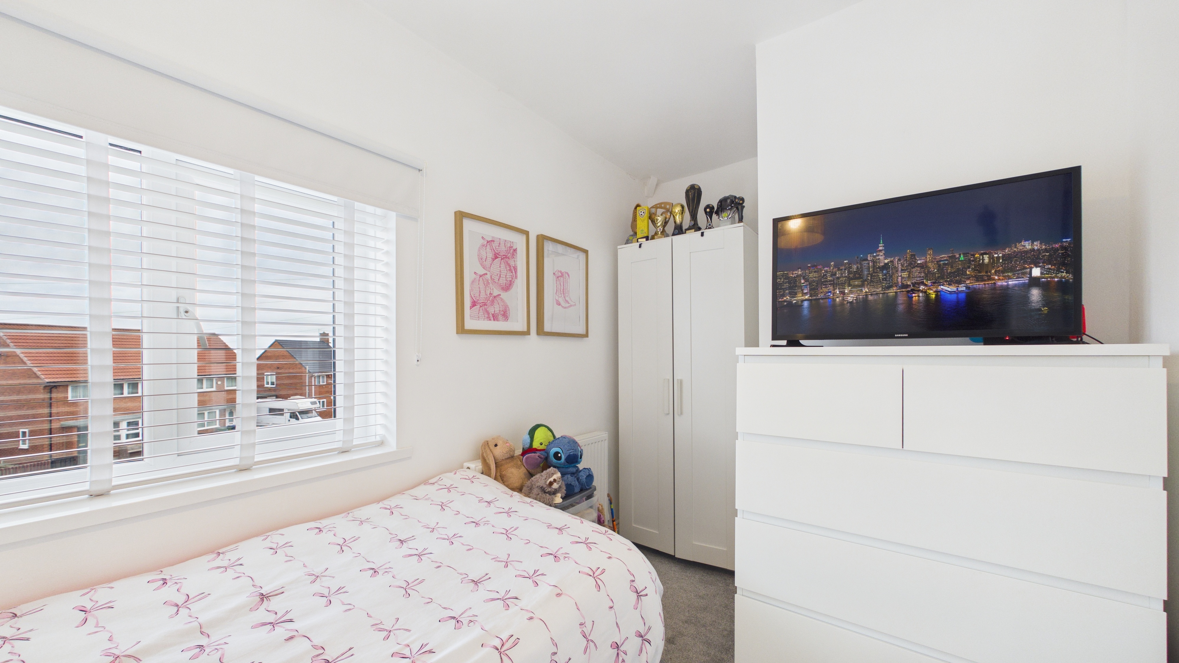 Image 18 - Bedroom 3 (1)