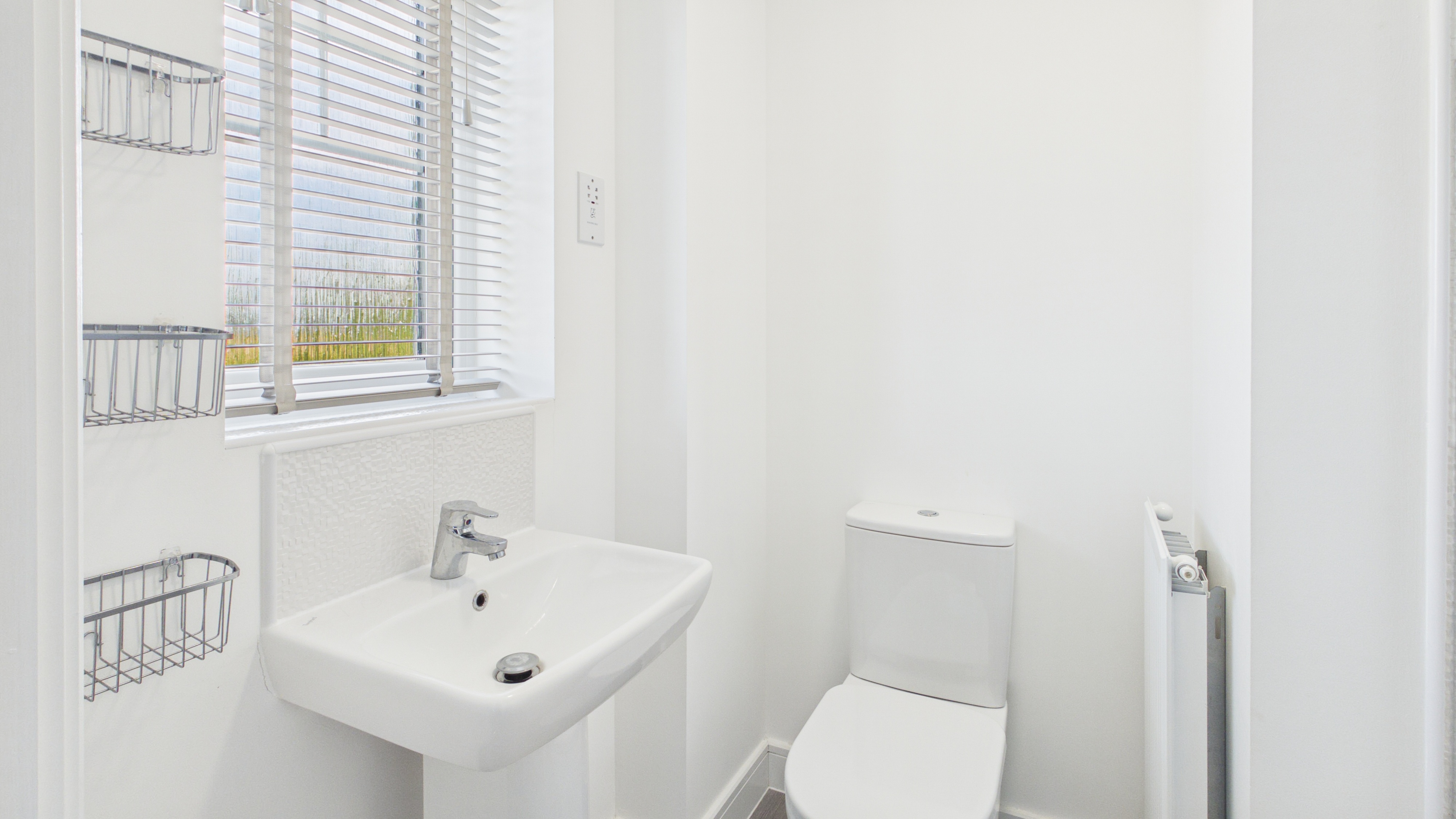 Image 19 - Ensuite