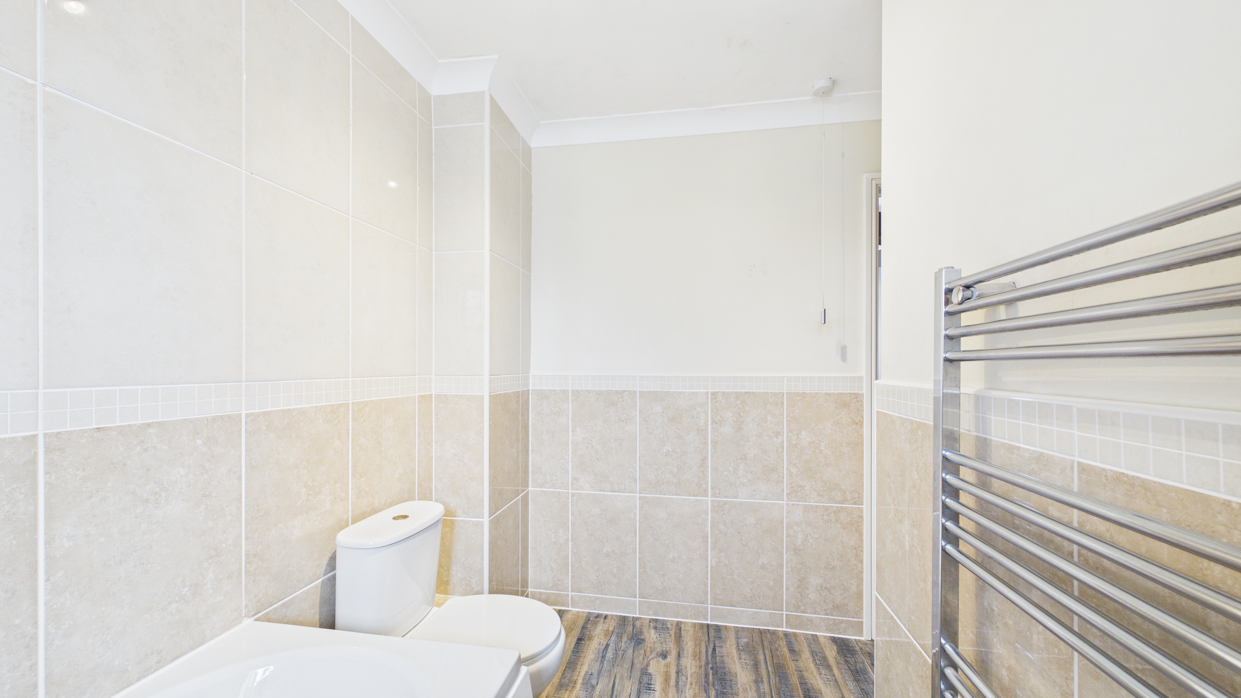 Image 21 - Bathroom (2)