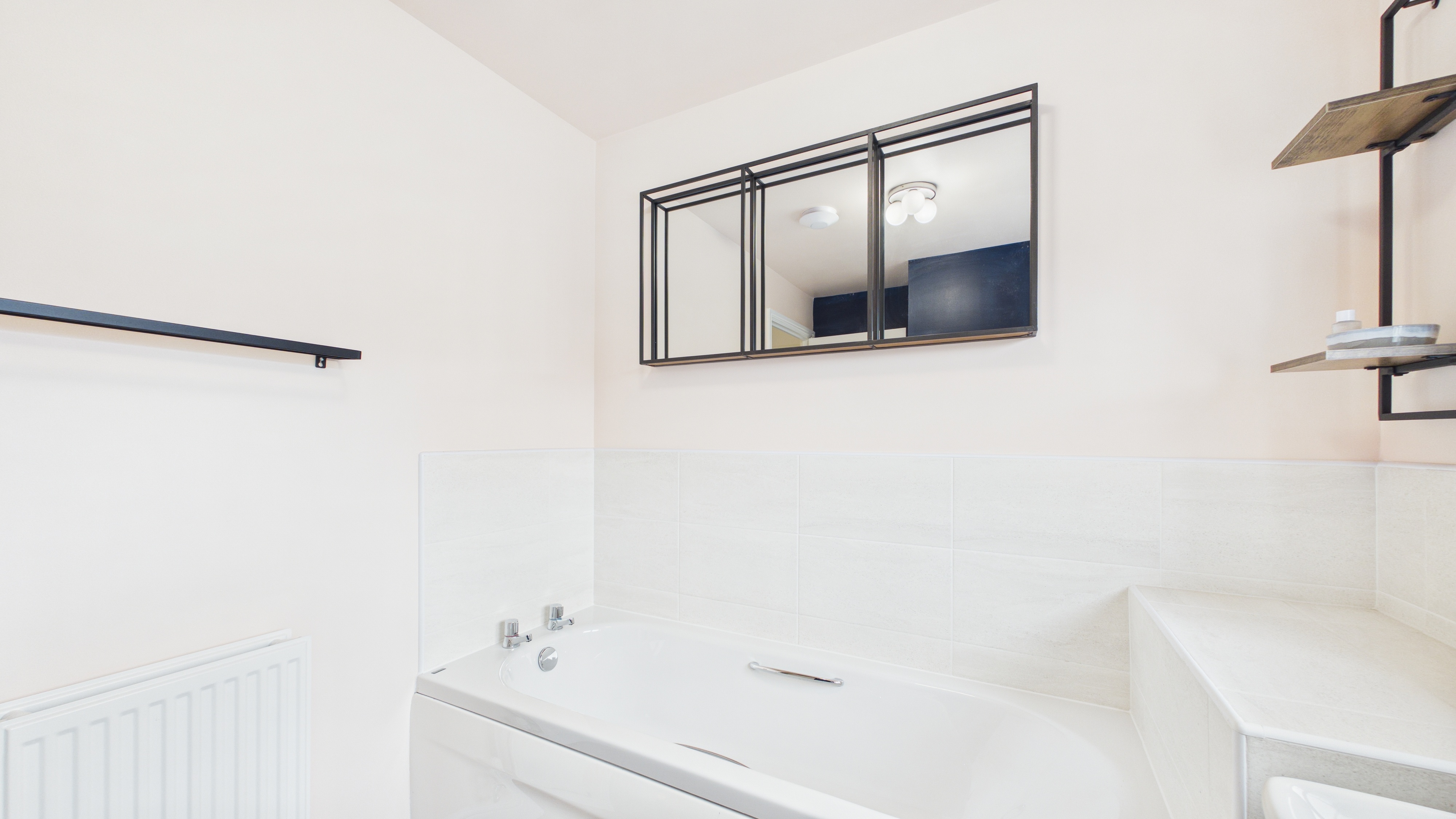 Image 22 - Bathroom (2)