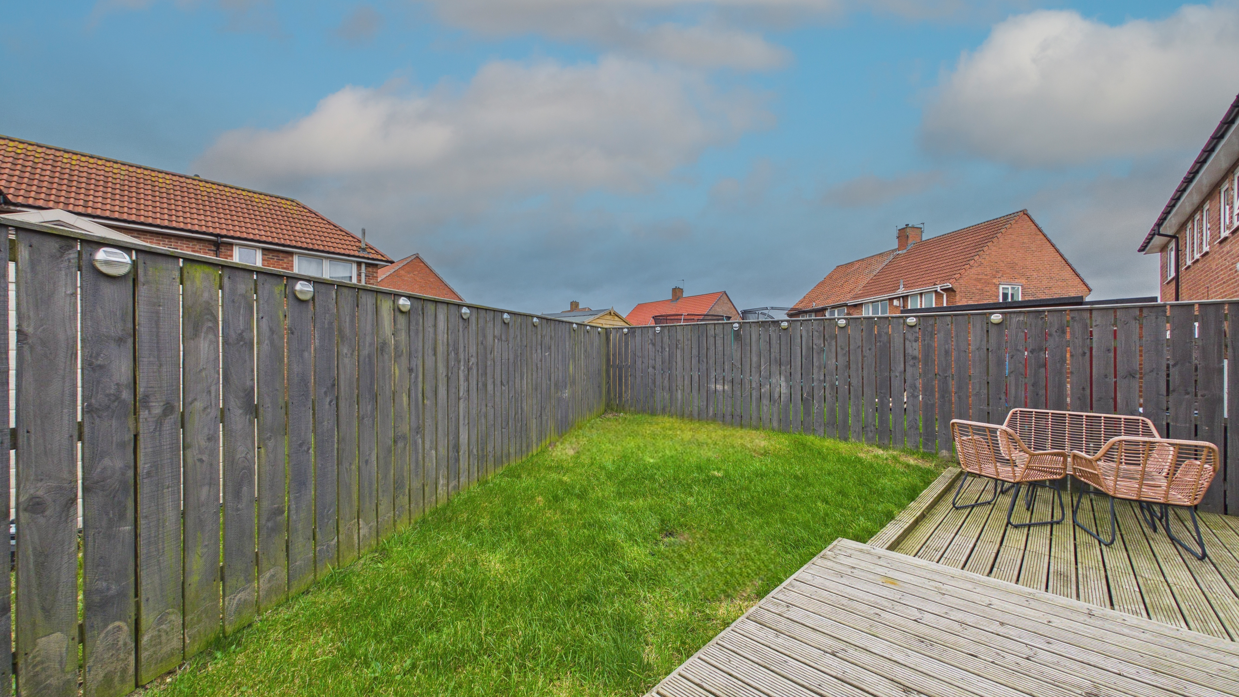 Image 23 - Back Garden (1)