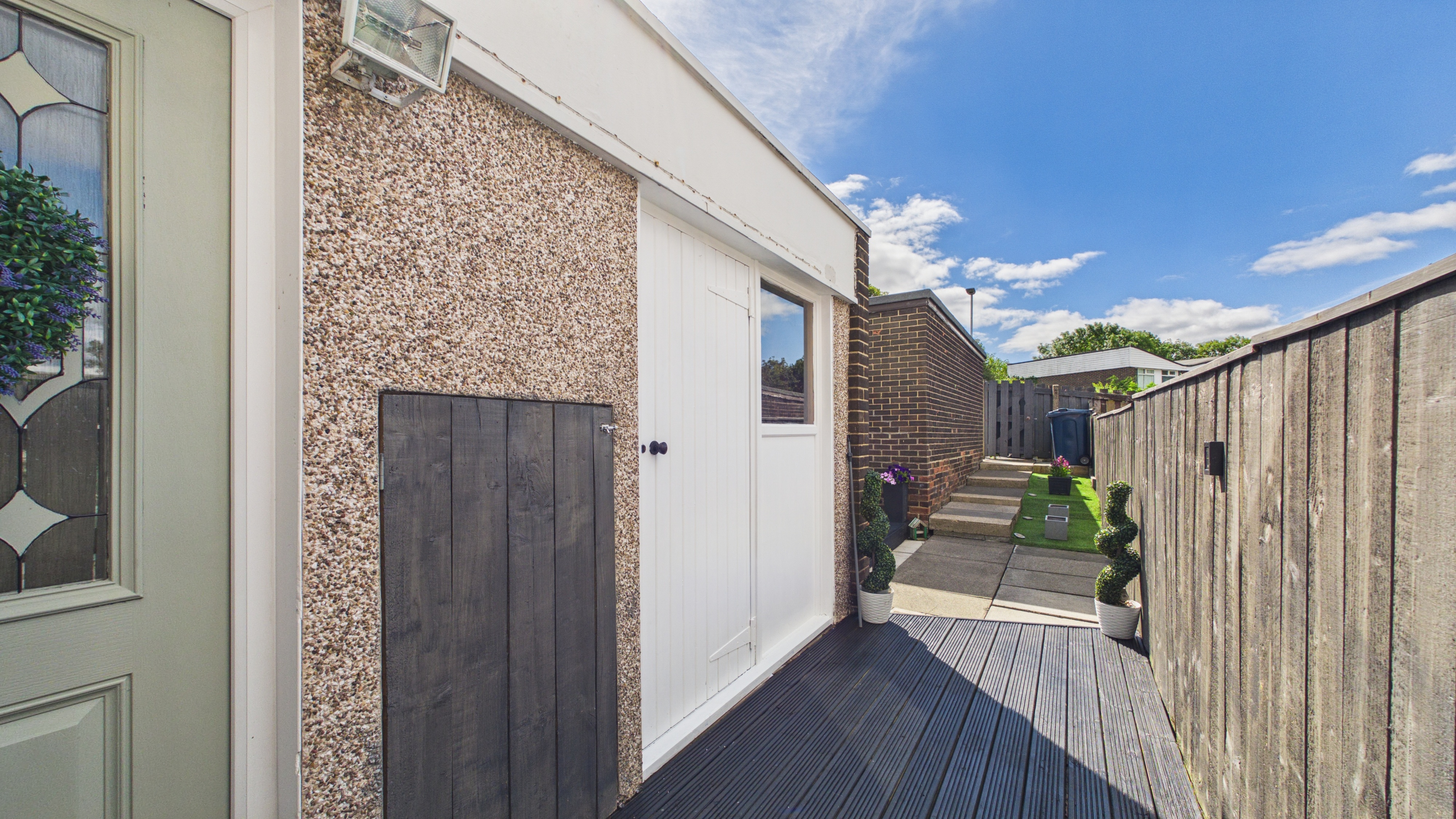 Image 22 - Back Garden (1)
