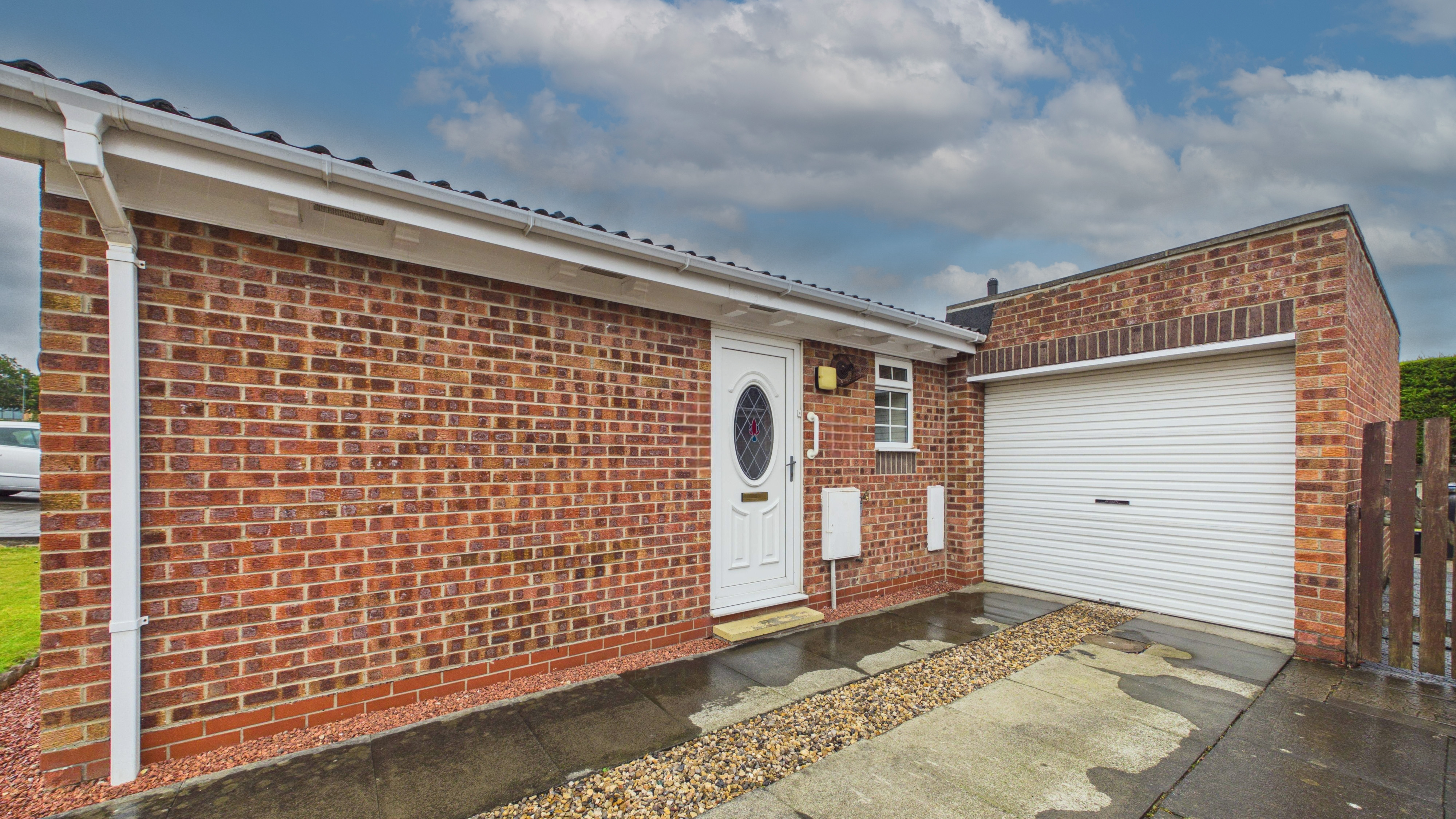 Image 2 - Exterior Front (2)