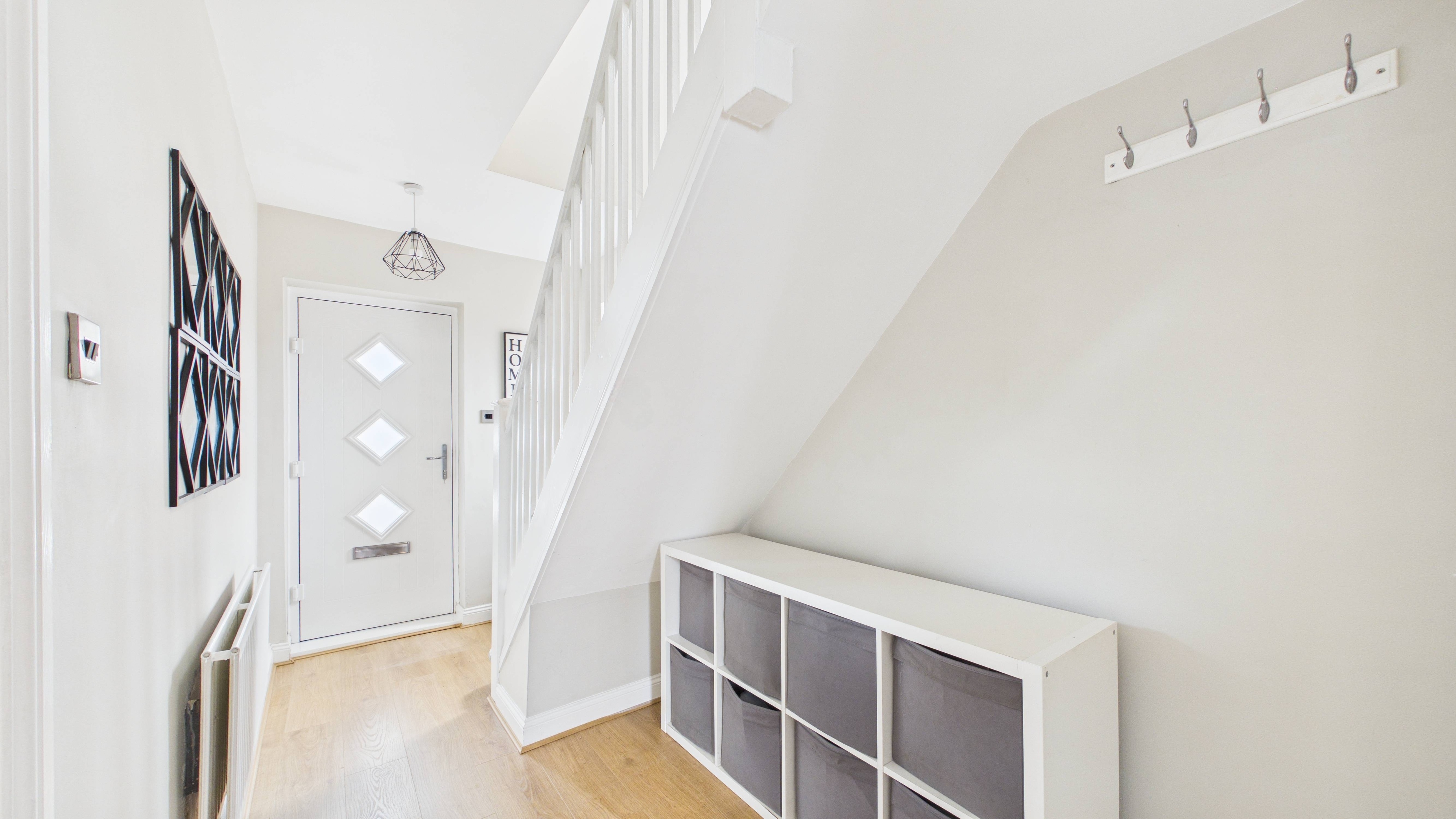 Image 3 - Entrance Hallway (2)