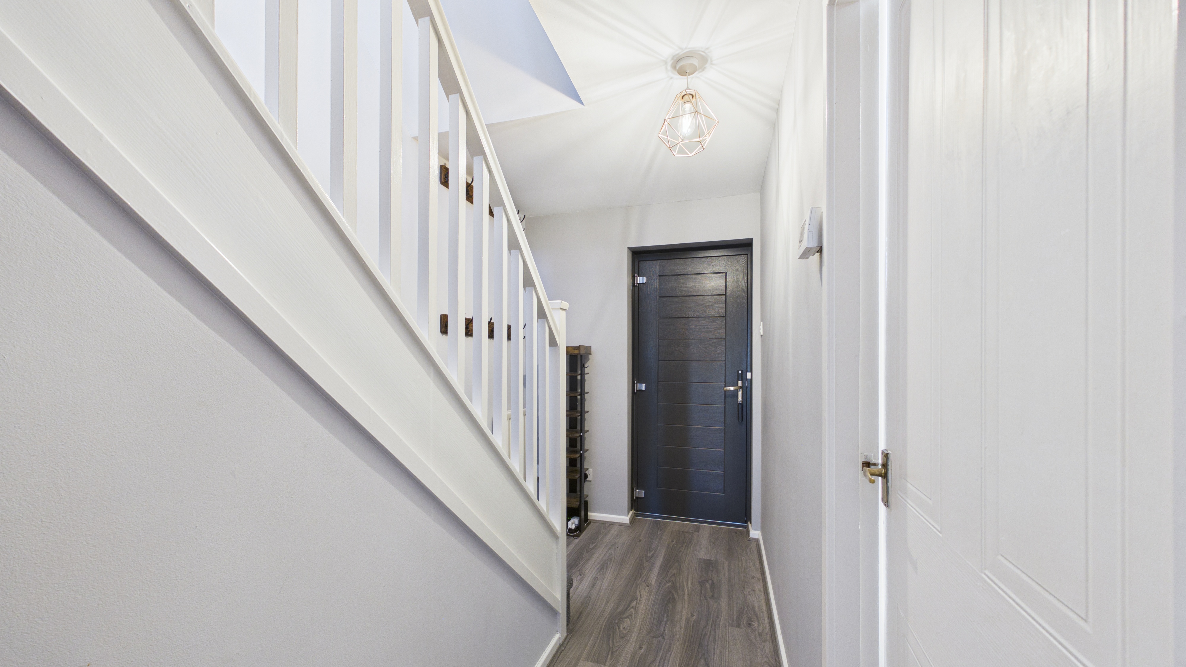 Image 3 - Entrance Hallway (2)