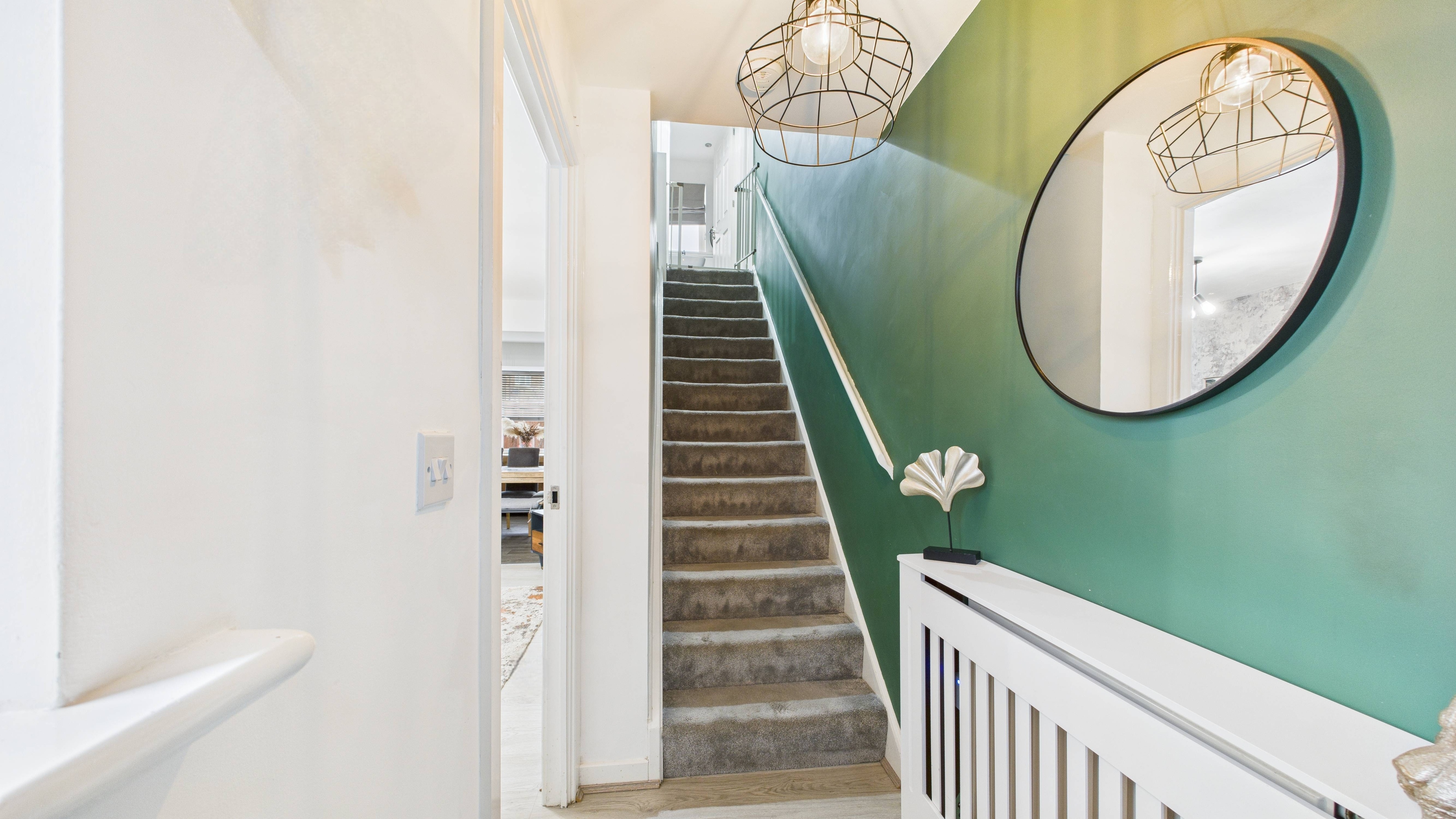 Image 2 - Entrance (2)