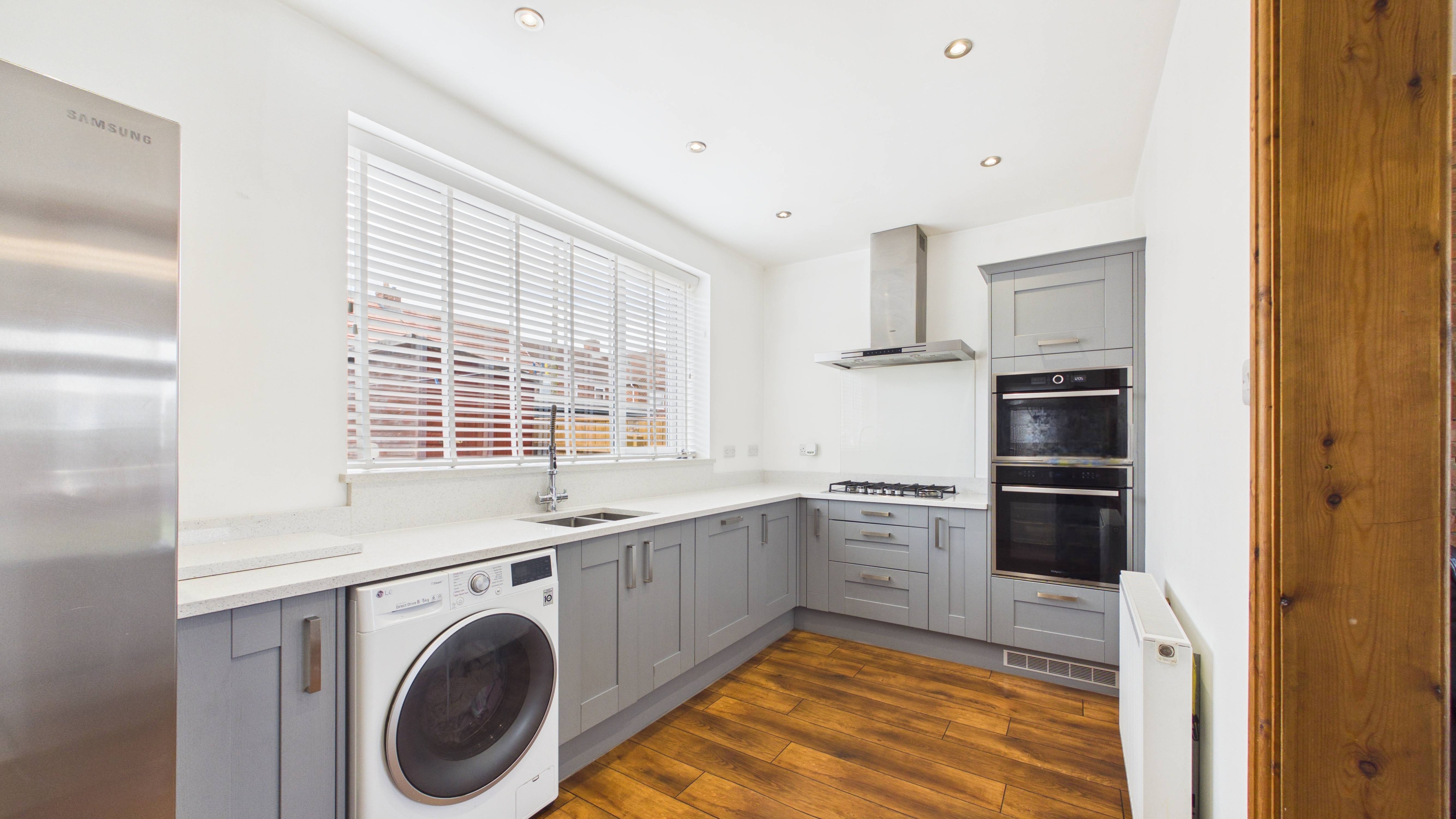Image 4 - Kitchen (1)
