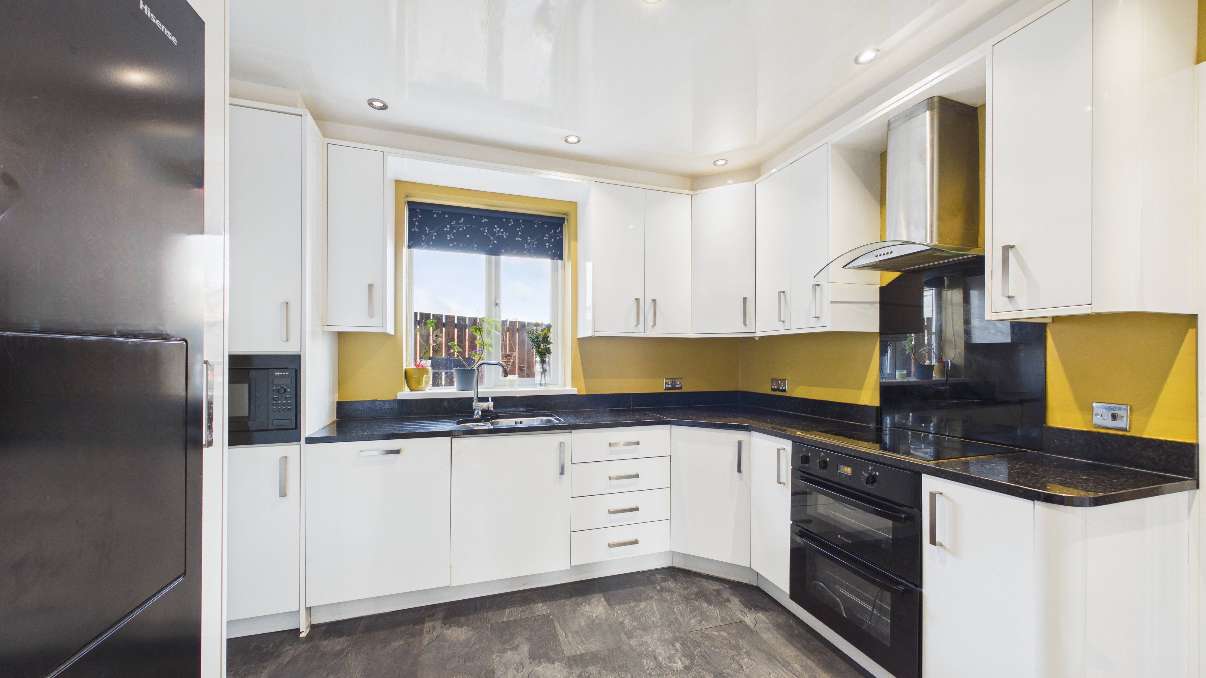 Image 5 - Kitchen (1)