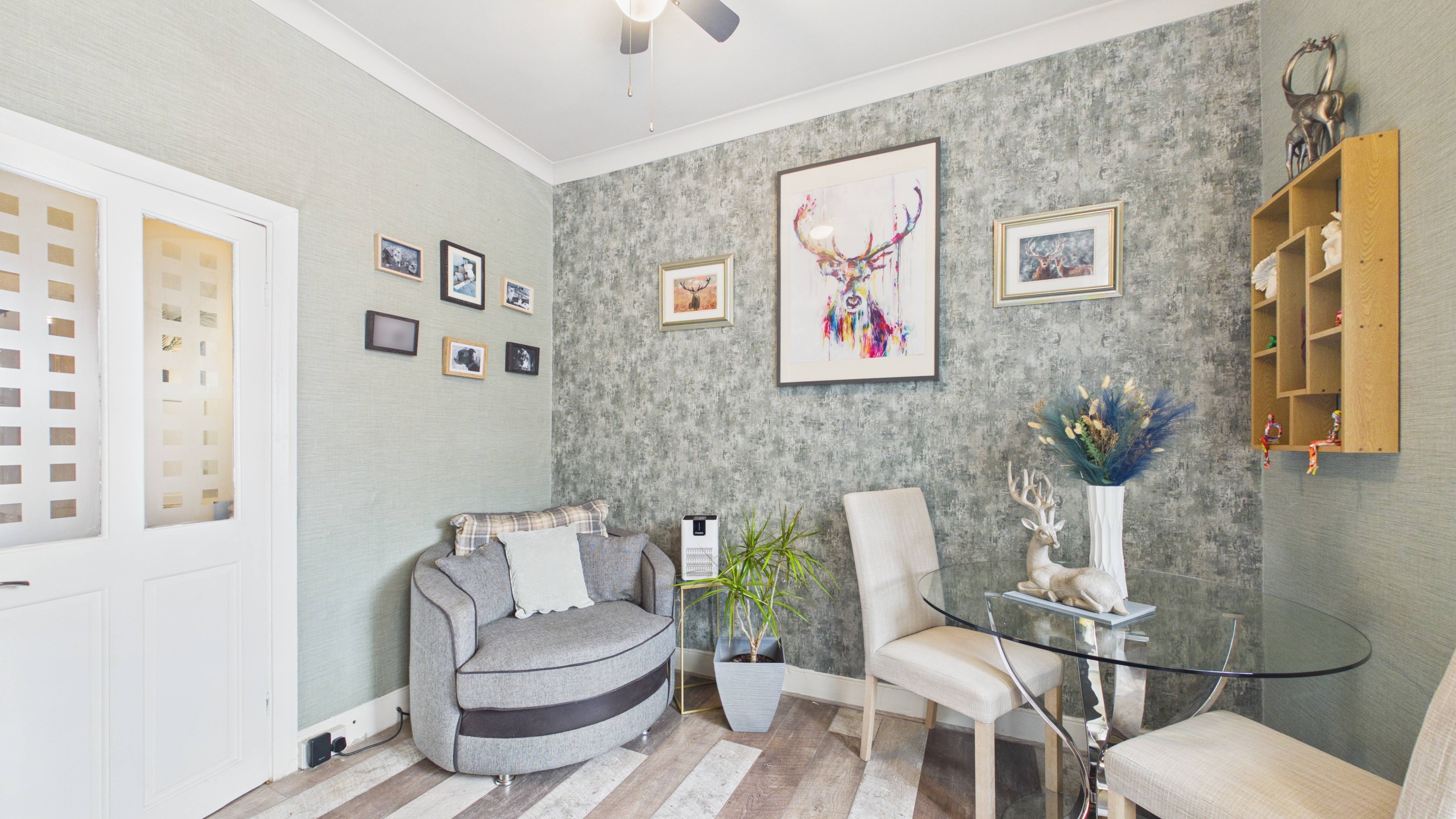Image 4 - Living Room / Dining Room (1)