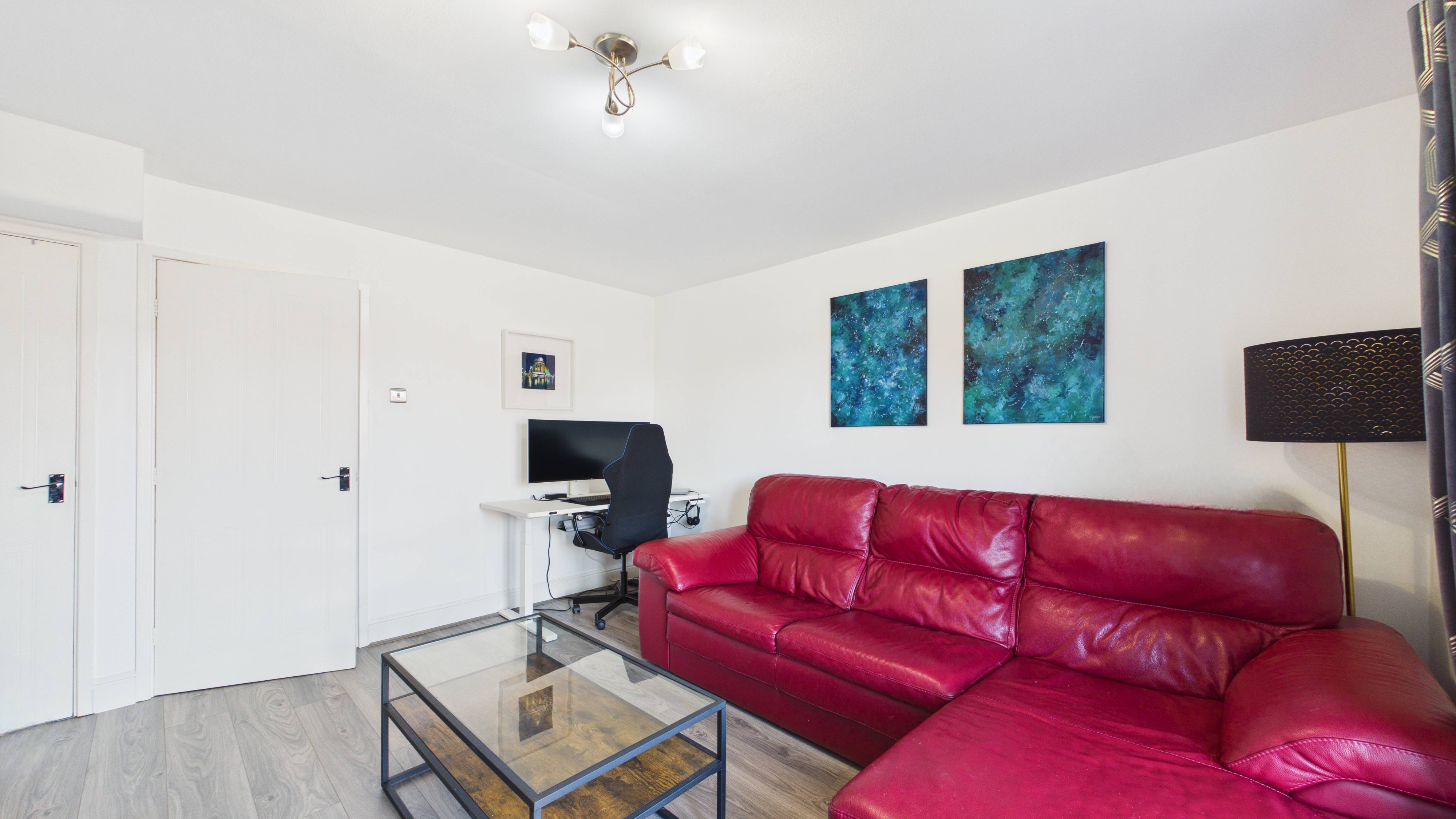 Image 5 - Living Room (2)