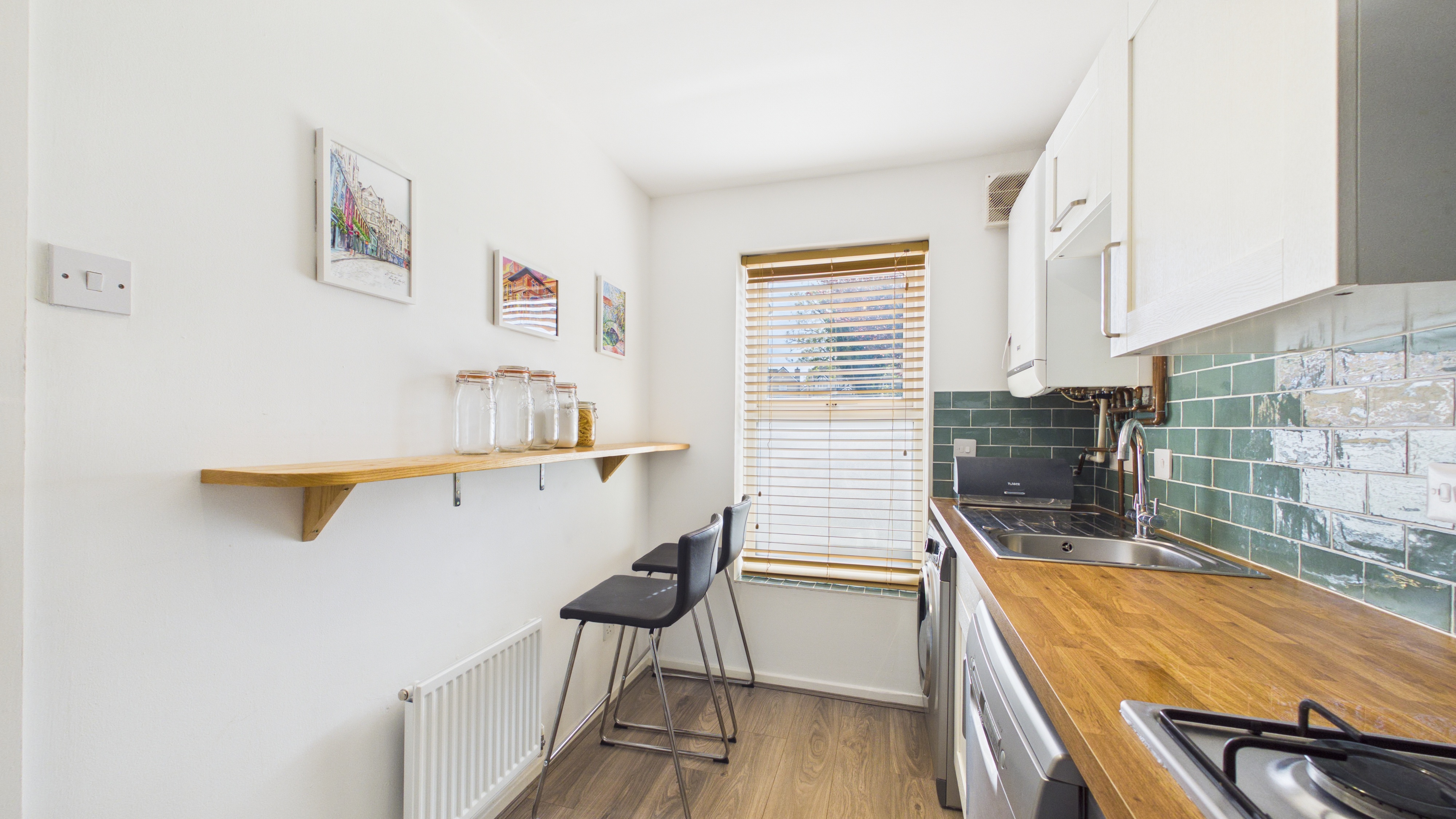 Image 7 - Kitchen (1)