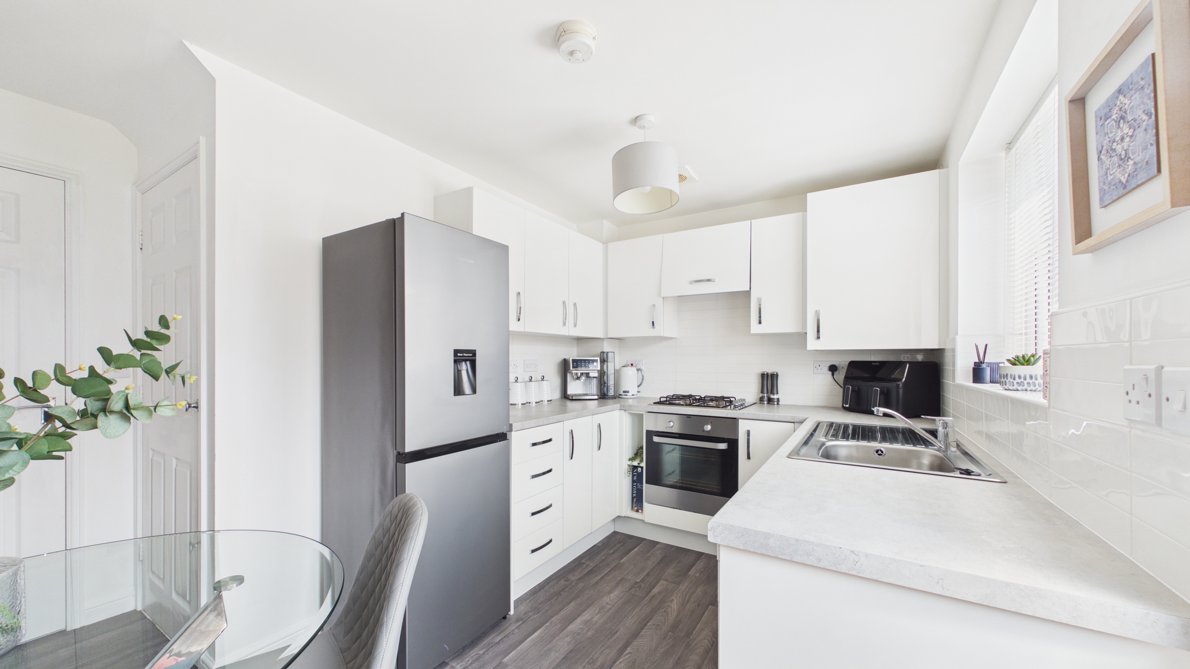 Image 7 - Kitchen (2)