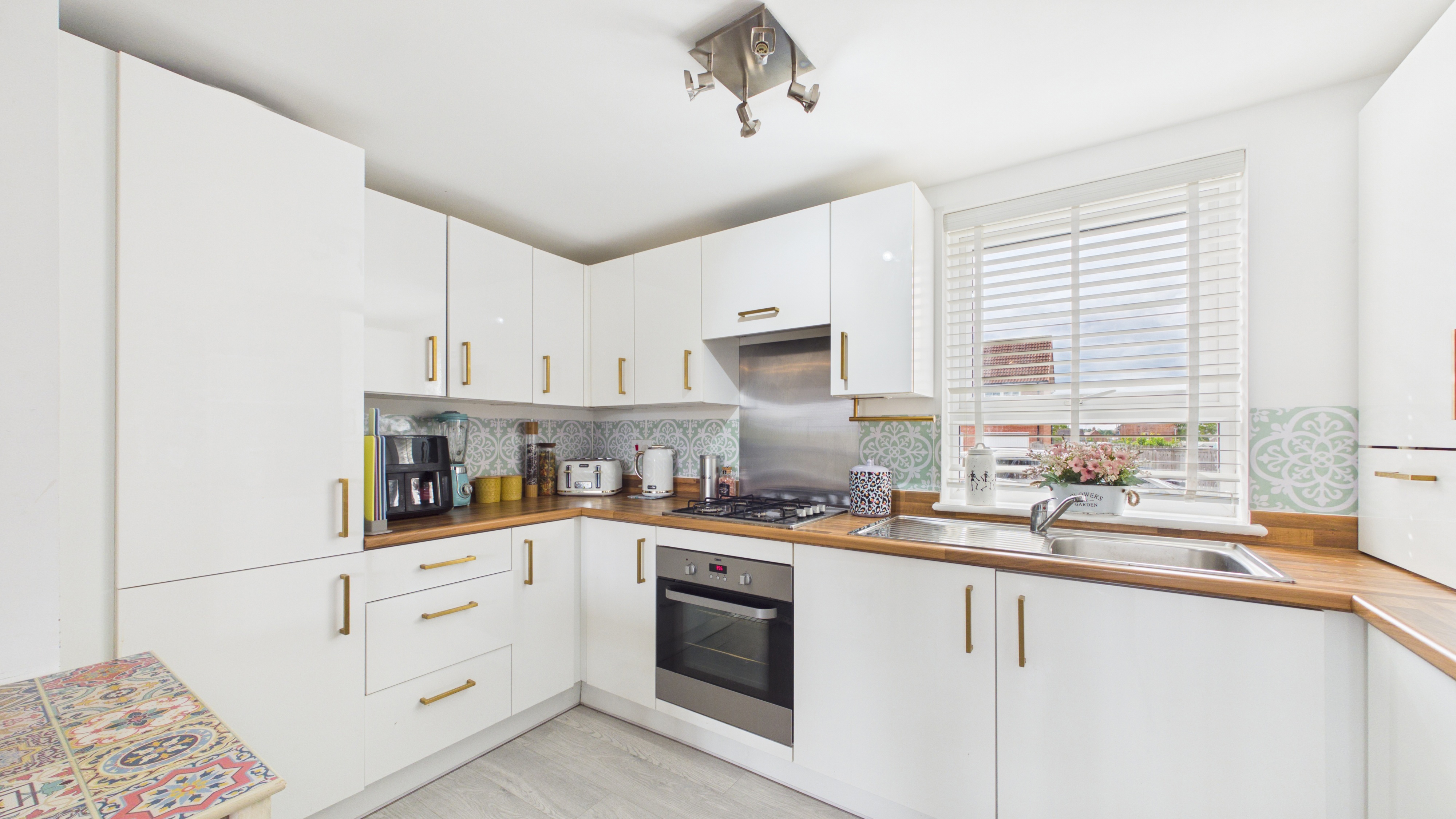 Image 8 - Kitchen (1)