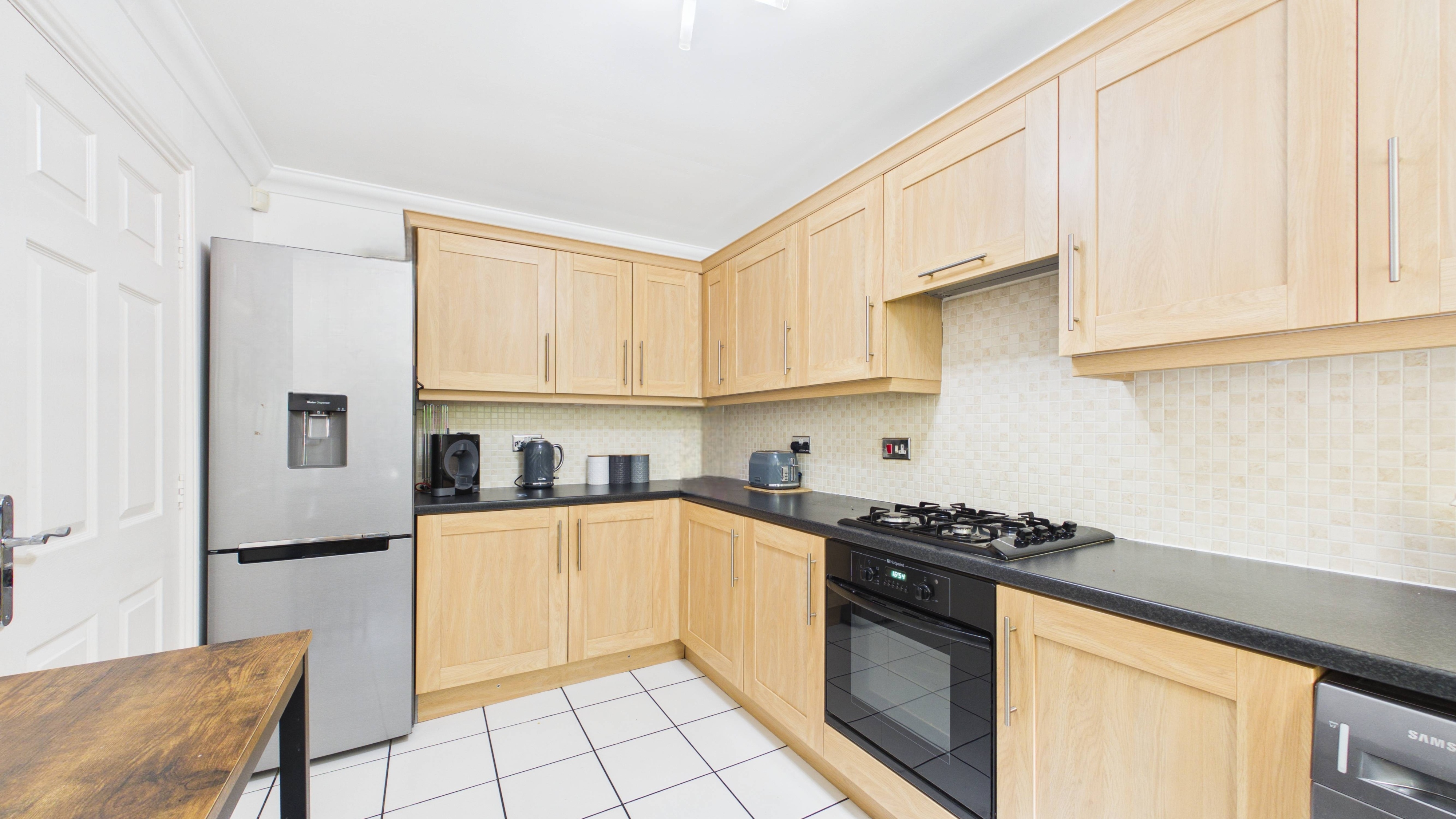 Image 9 - Kitchen (1)