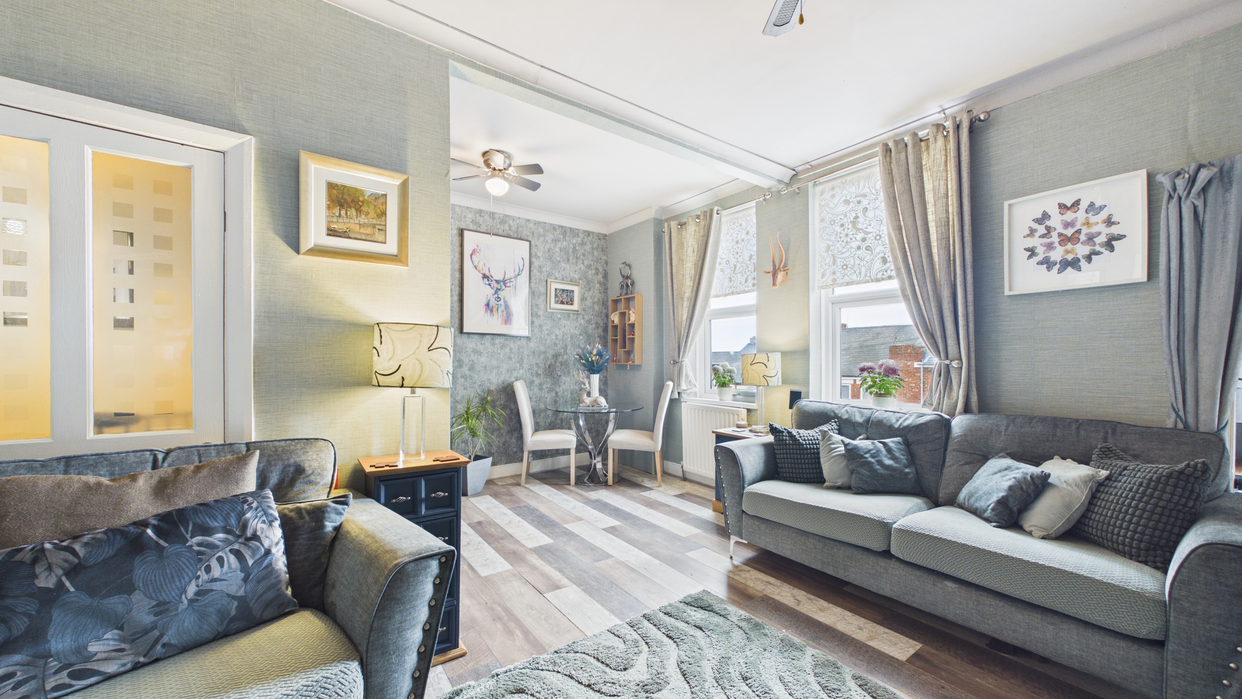 Image 7 - Living Room / Dining Room (4)