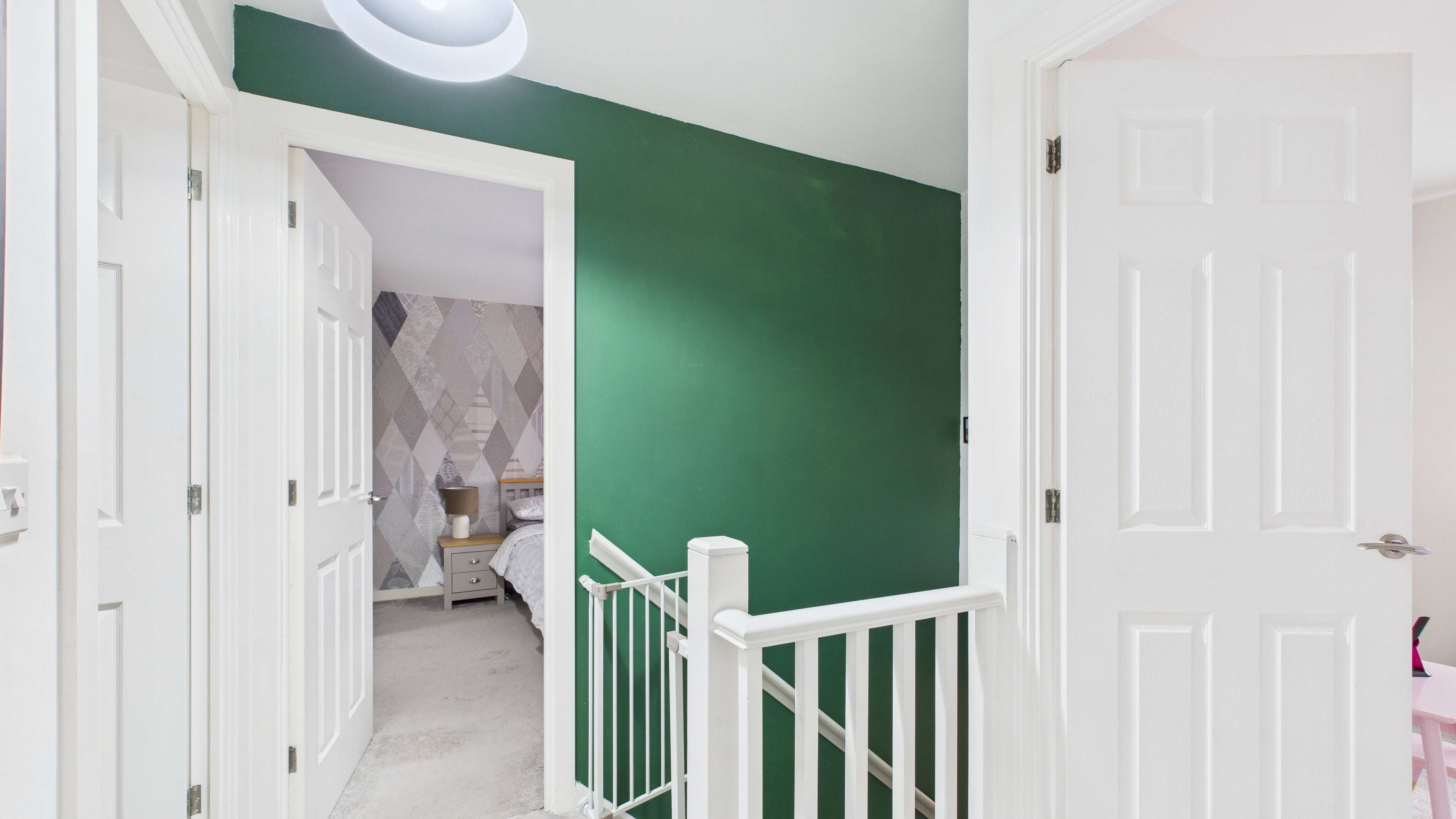 Image 11 - Landing (1)