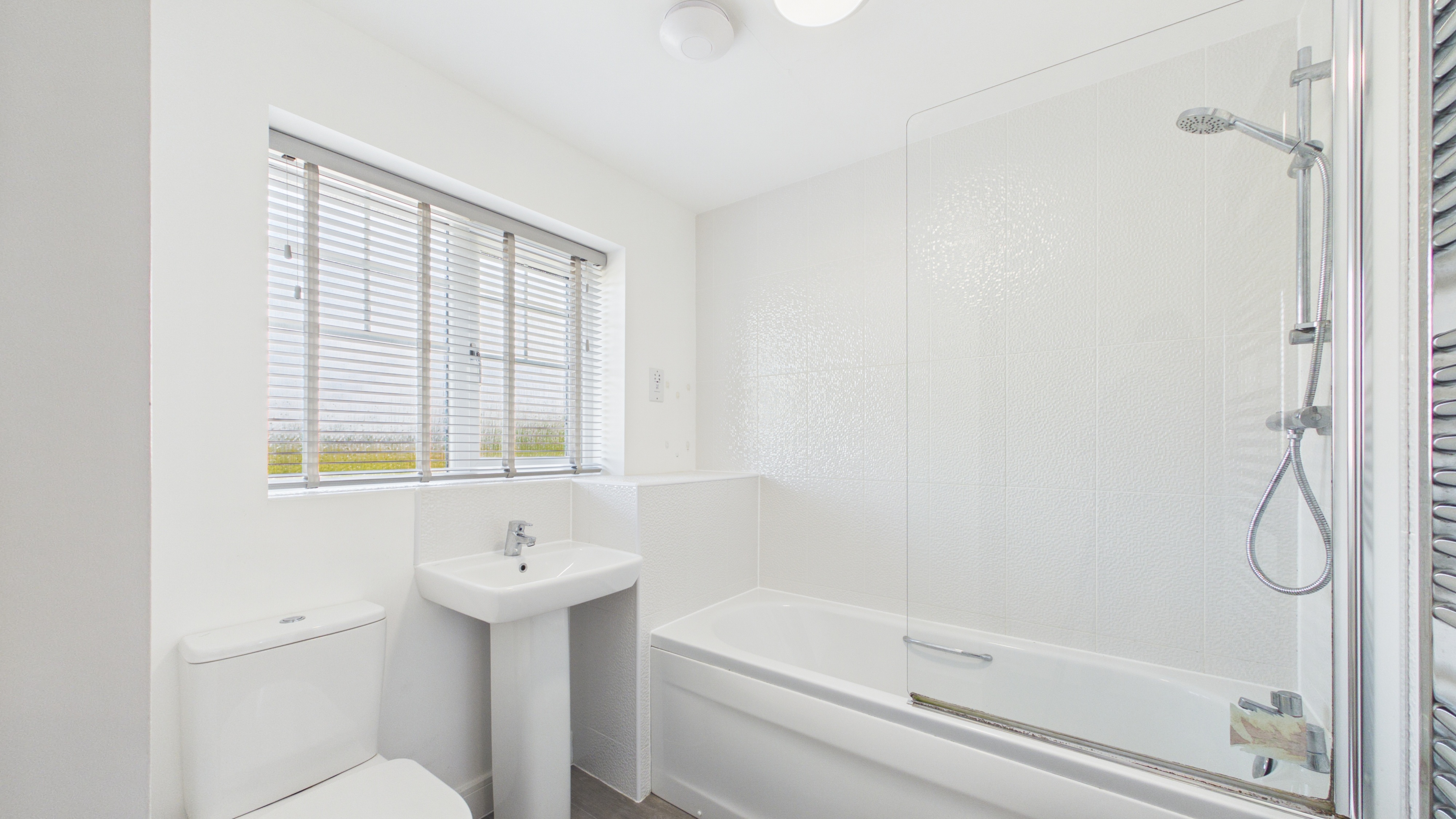 Image 25 - Family Bathroom
