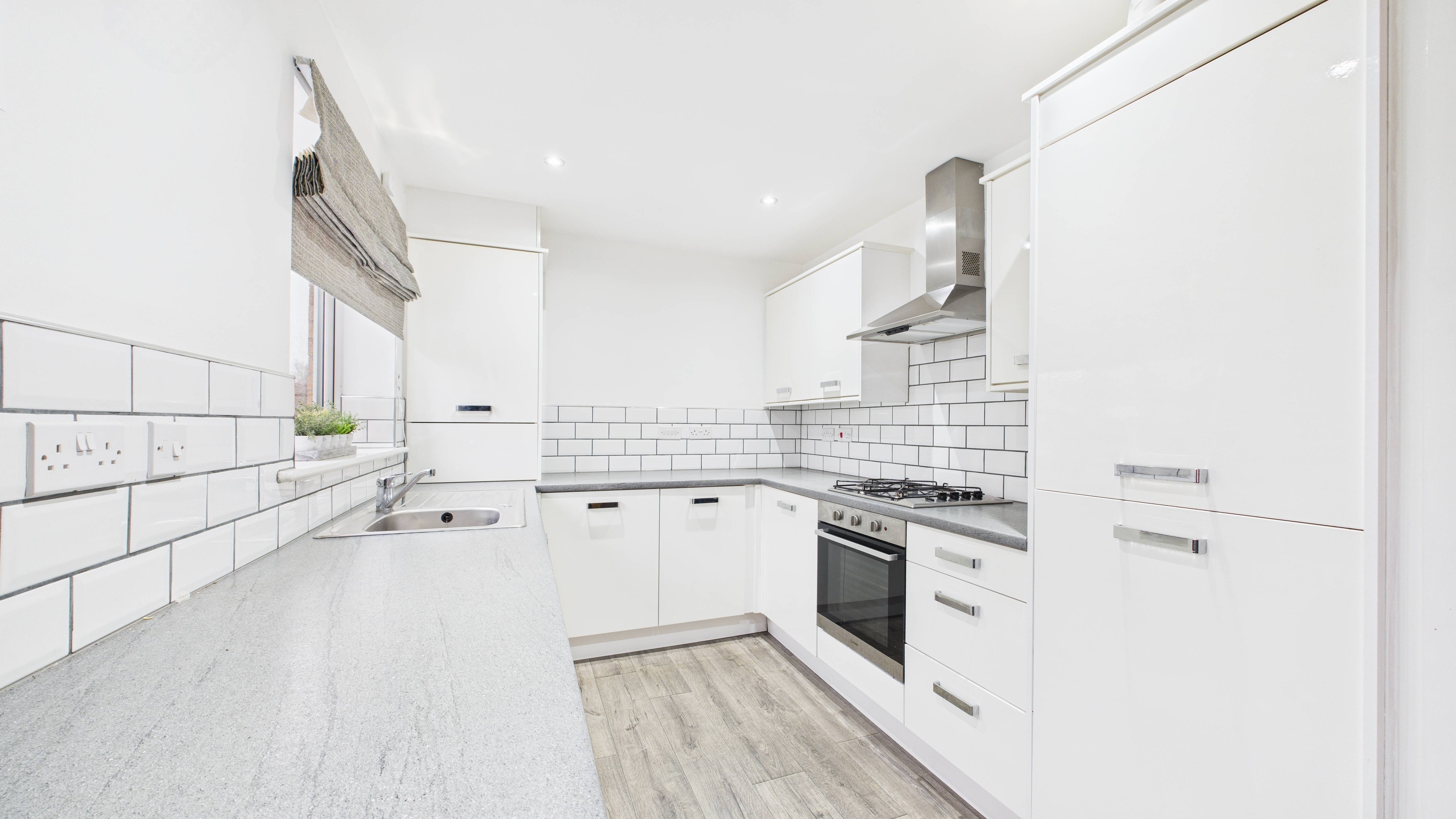 Image 5 - Kitchen (1)